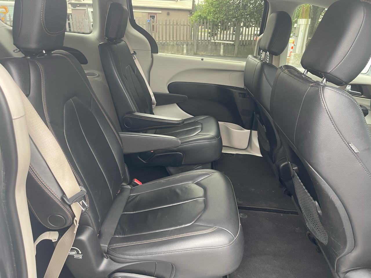 Chrysler Pacifica Touring-L 2017