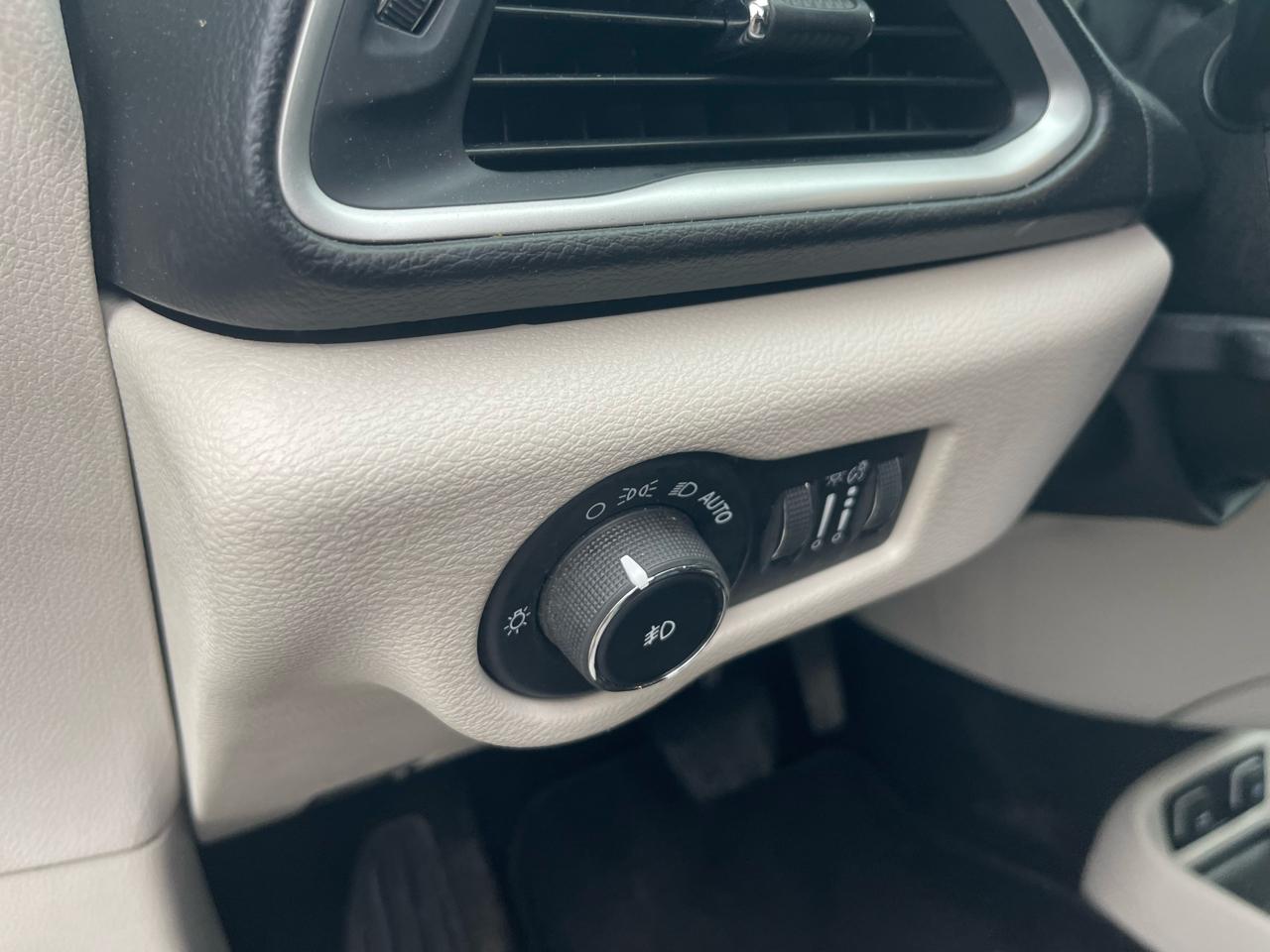 Chrysler Pacifica Touring-L 2017