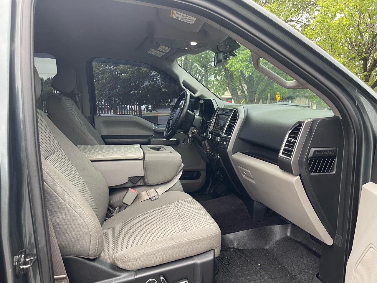 Ford F-150 4WD SuperCrew 145" XLT 2015