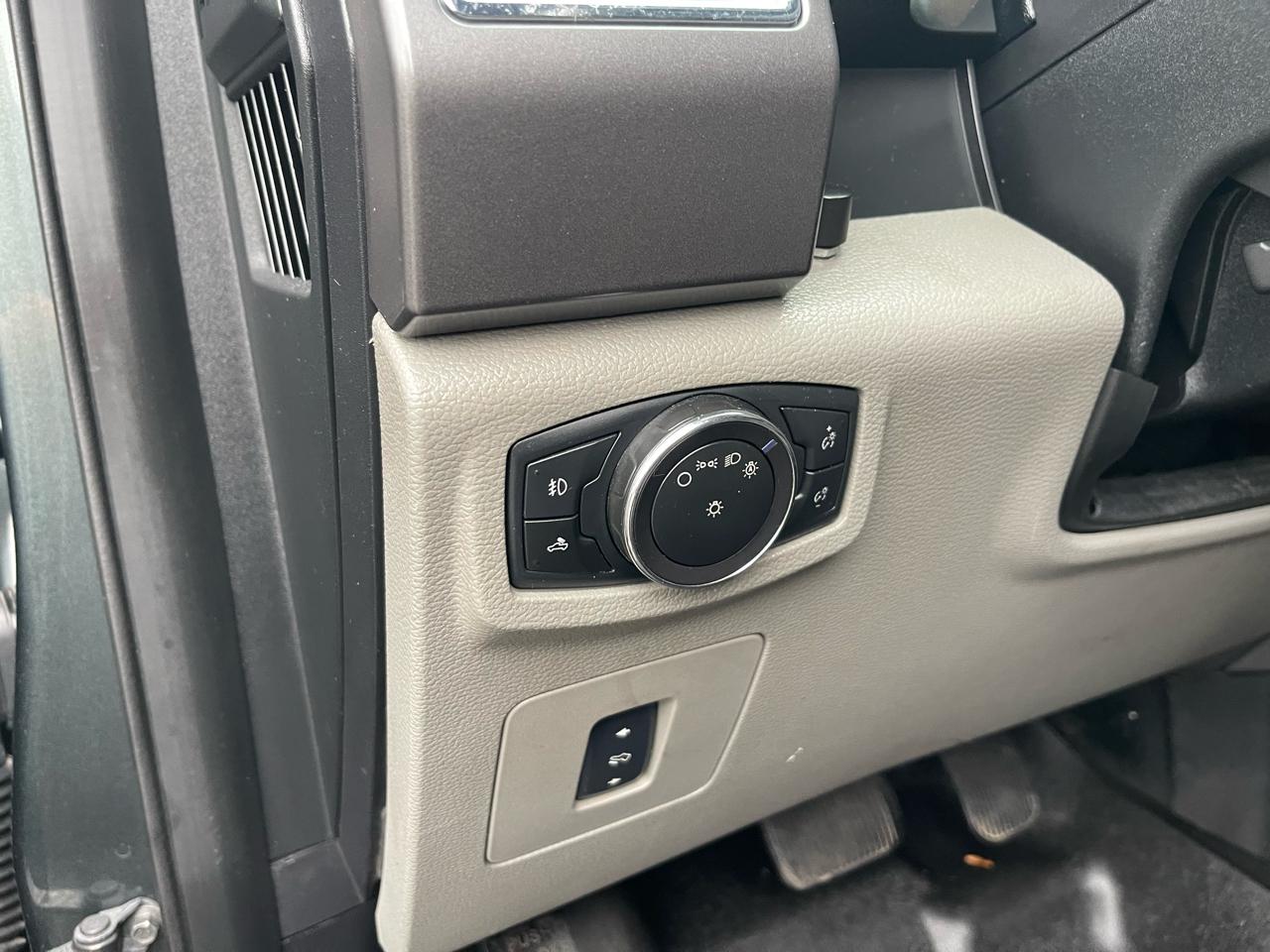Ford F-150 4WD SuperCrew 145" XLT 2015