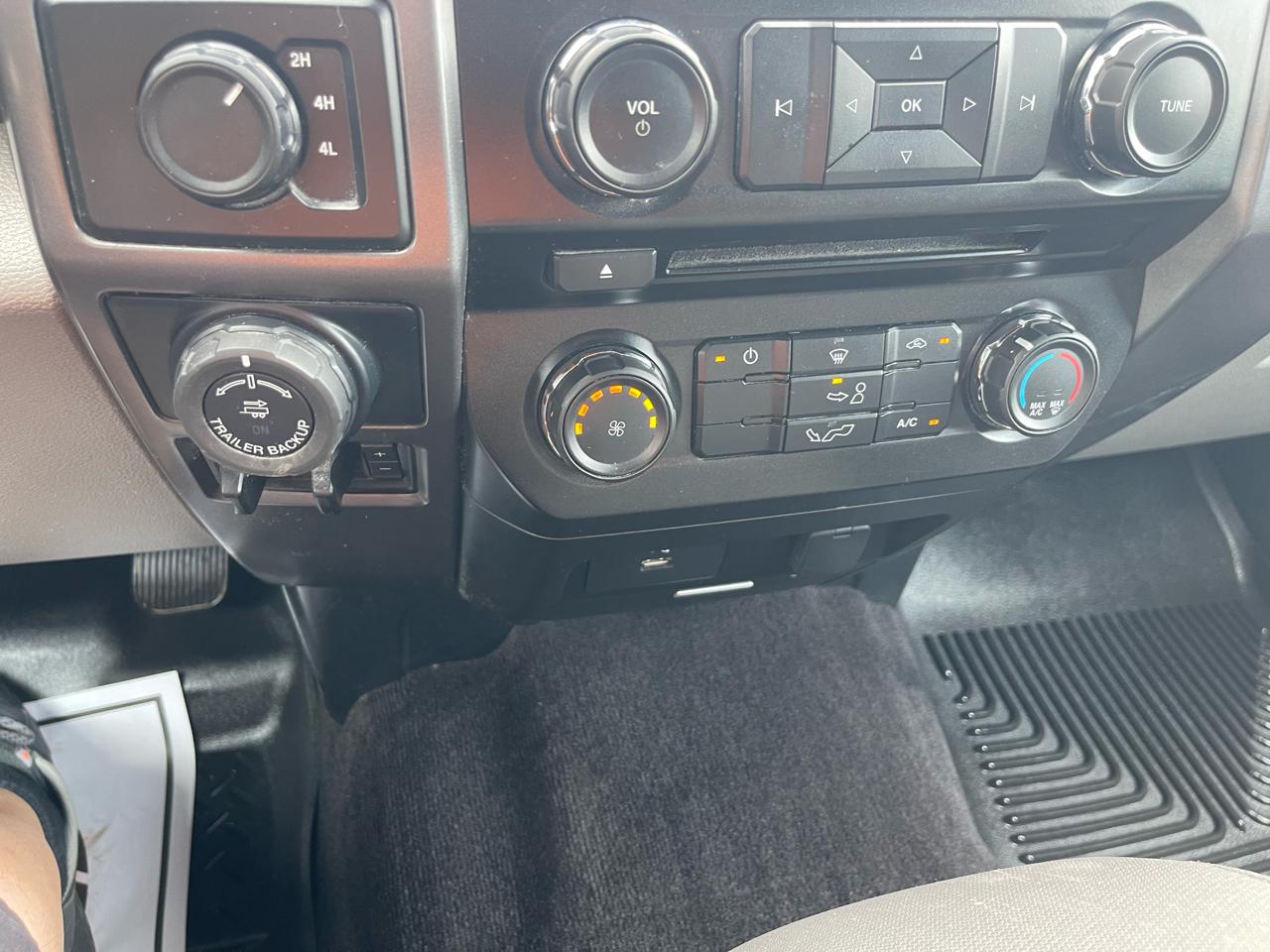 Ford F-150 4WD SuperCrew 145" XLT 2016