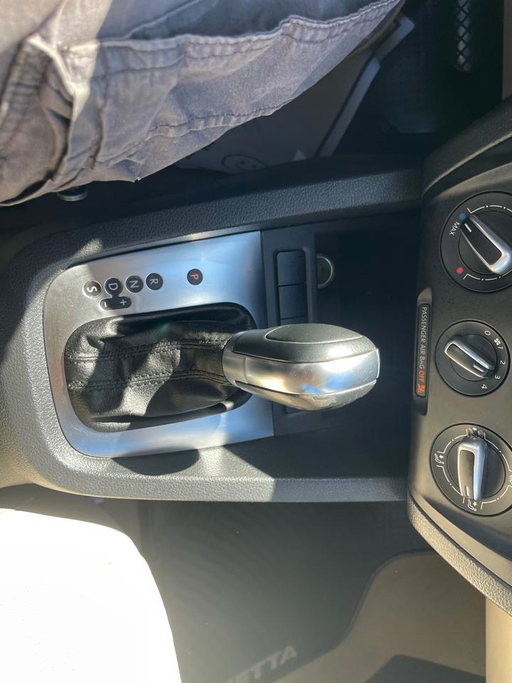 Volkswagen Jetta SE 2012