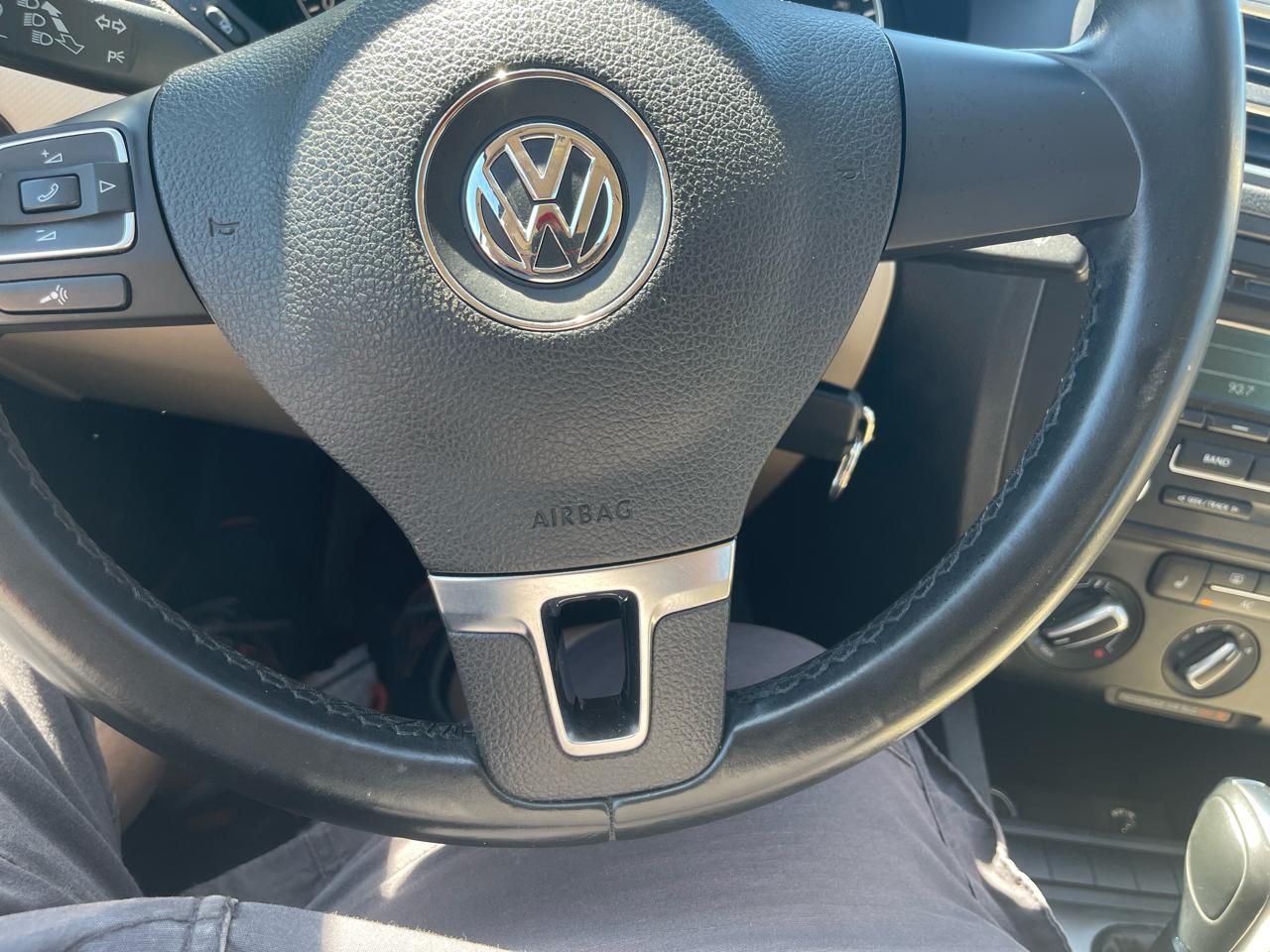 Volkswagen Jetta SE 2012