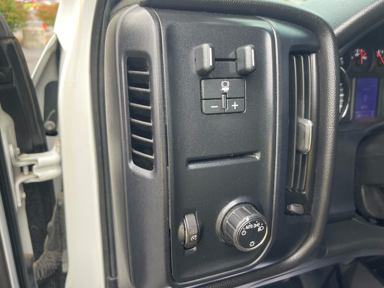Chevrolet Silverado 2500HD 4WD Crew Cab 172" Work Truck 2015