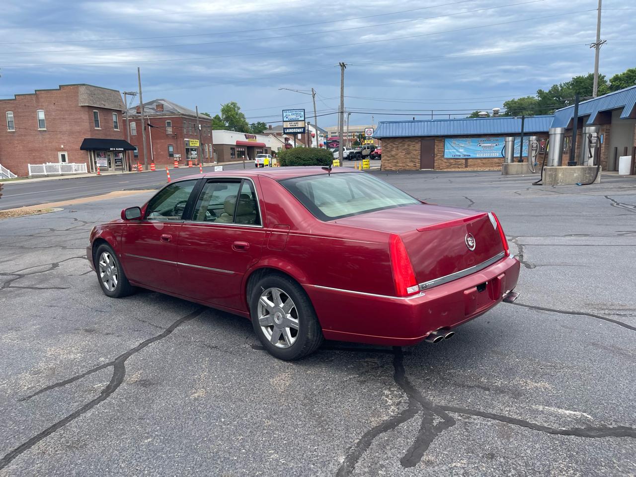 Cadillac DTS Sedan 2007