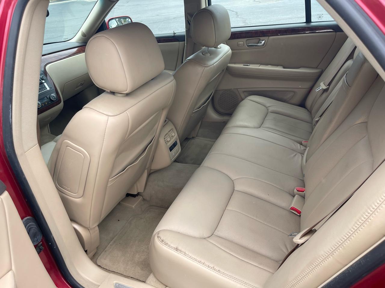 Cadillac DTS Sedan 2007