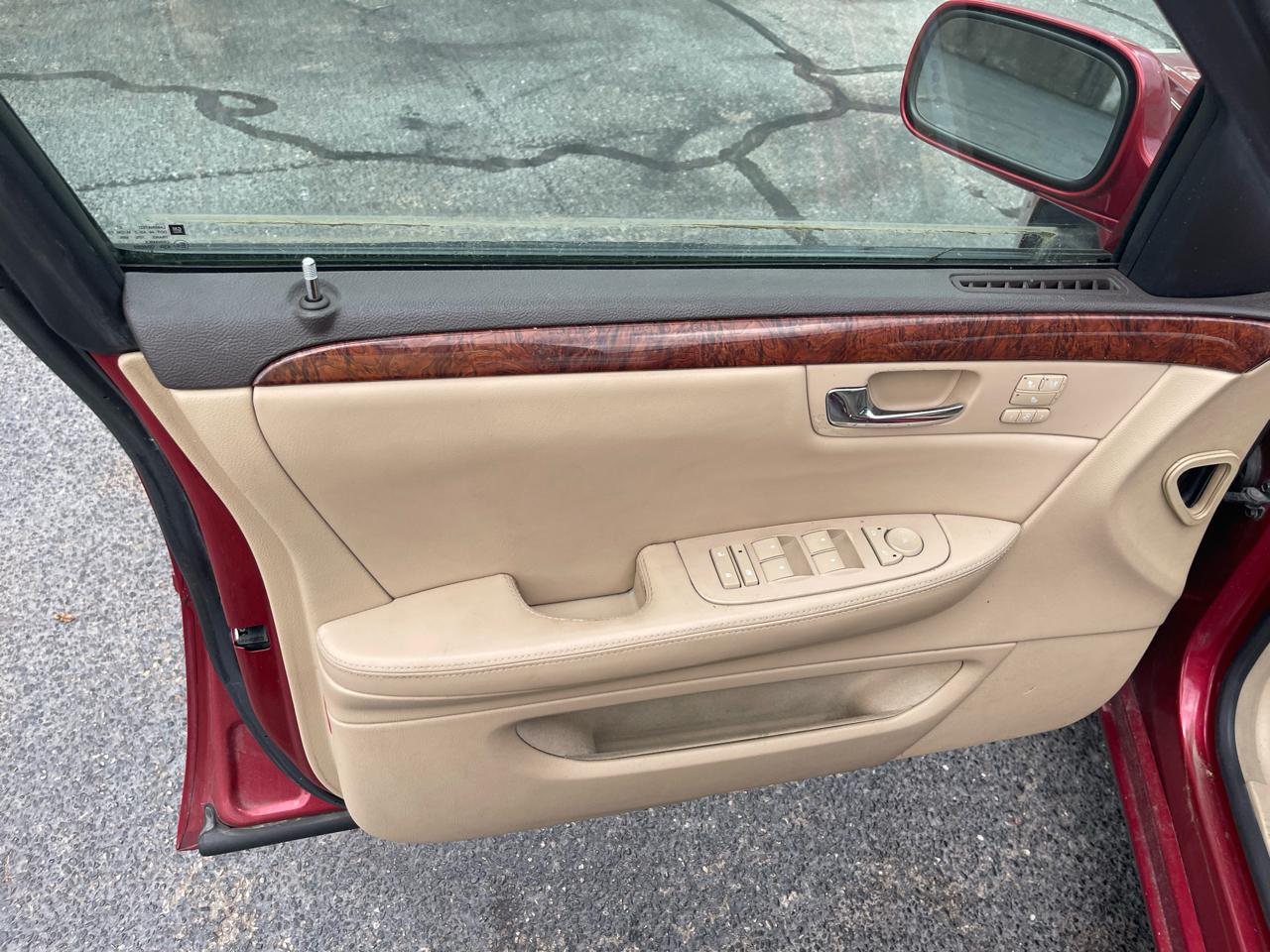 Cadillac DTS Sedan 2007