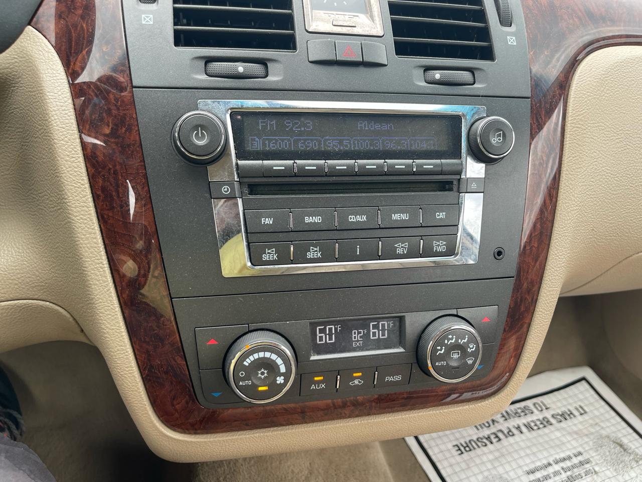 Cadillac DTS Sedan 2007