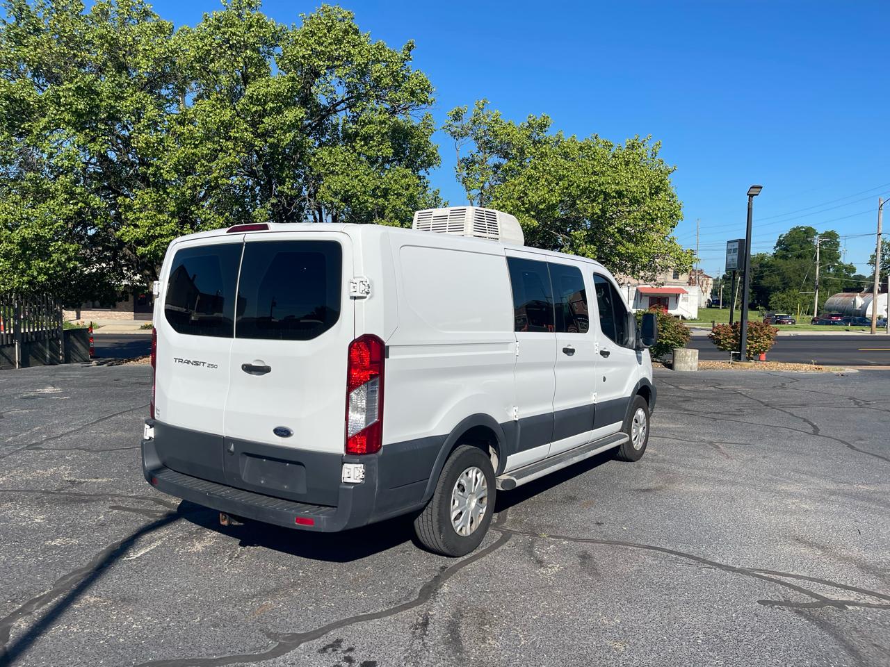 Ford Transit 250 Van Low Roof 60/40 Pass.130-in. WB 2018