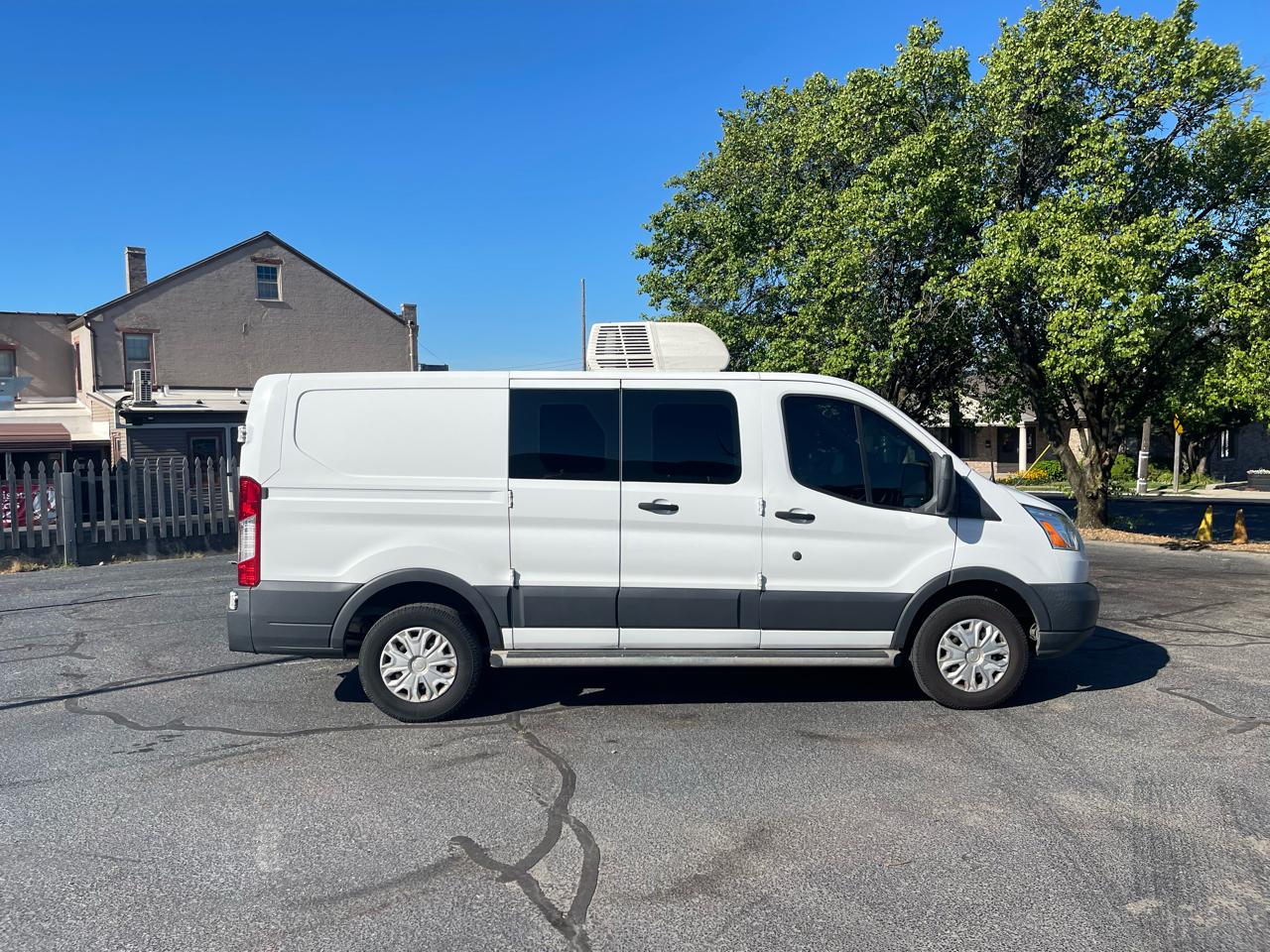 Ford Transit 250 Van Low Roof 60/40 Pass.130-in. WB 2018