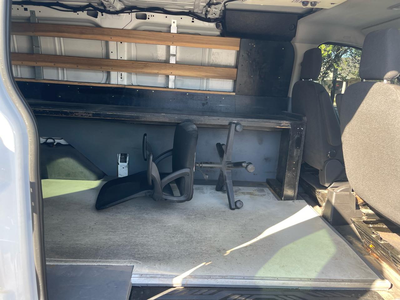 Ford Transit 250 Van Low Roof 60/40 Pass.130-in. WB 2018