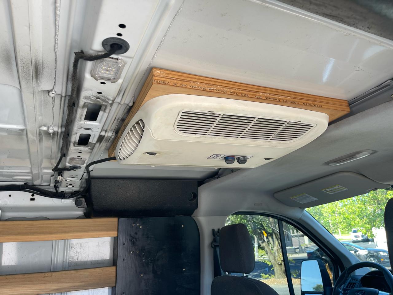 Ford Transit 250 Van Low Roof 60/40 Pass.130-in. WB 2018