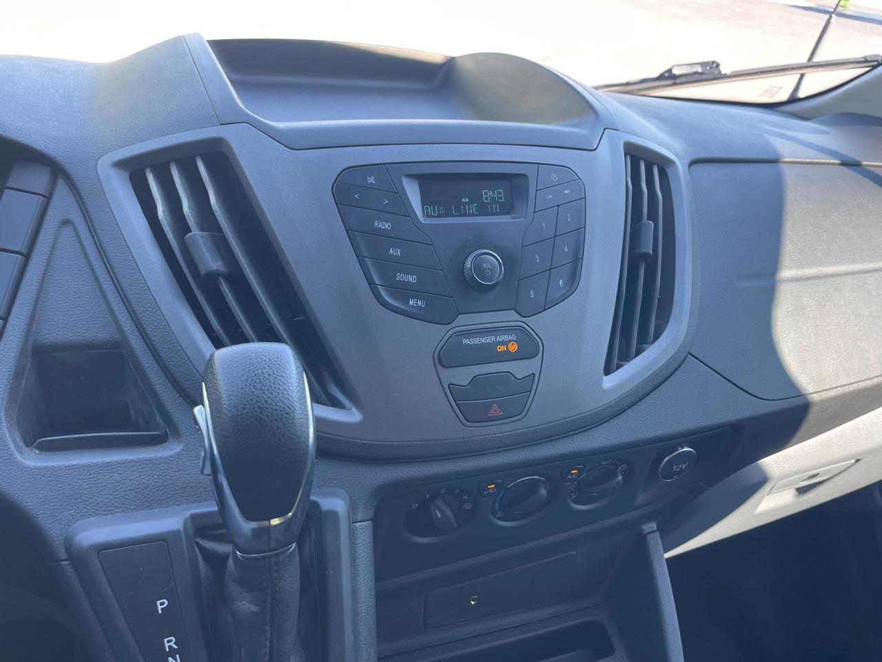 Ford Transit 250 Van Low Roof 60/40 Pass.130-in. WB 2018