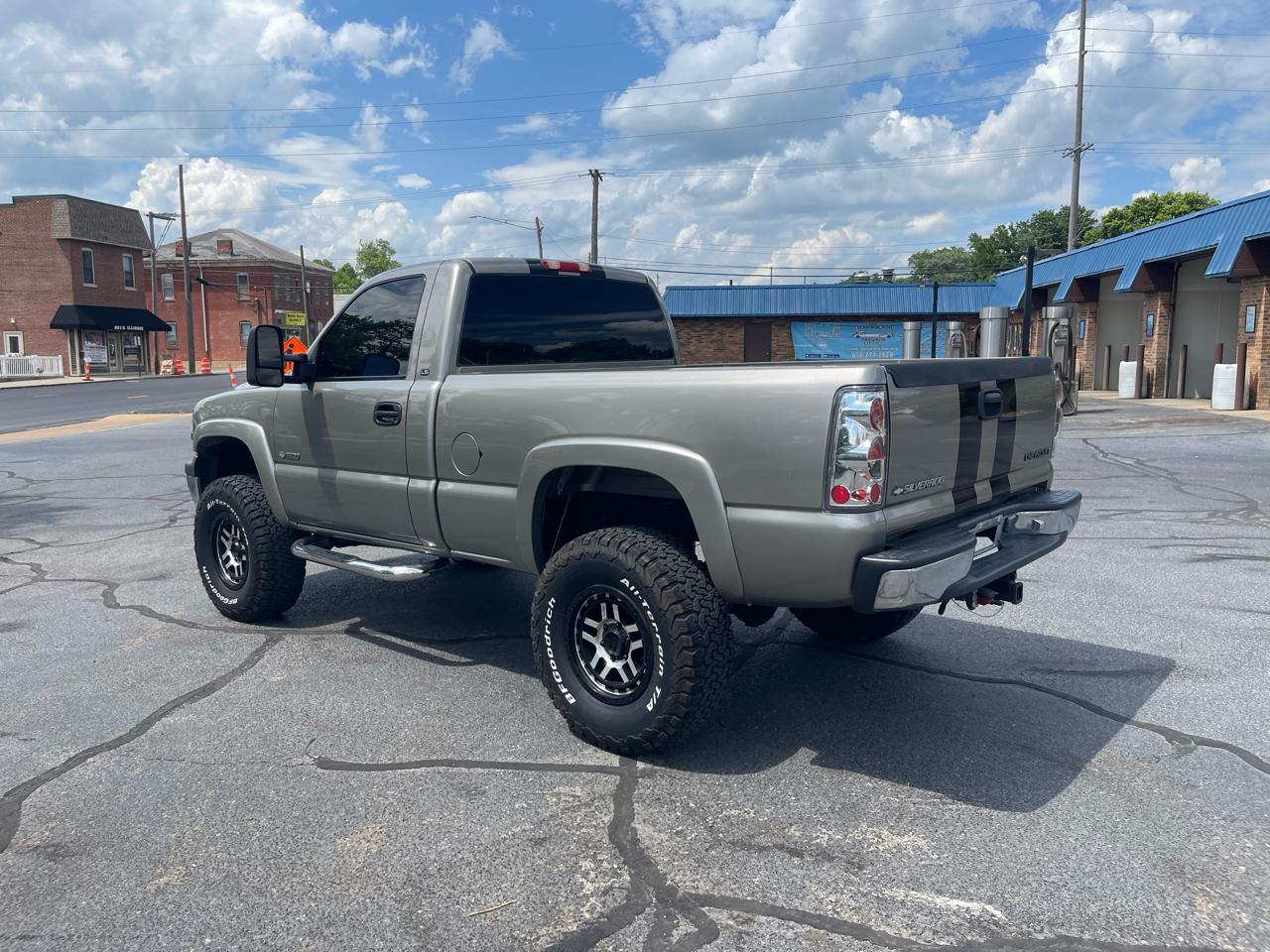 Chevrolet Silverado 1500 1LT Regular Cab 4WD 2001
