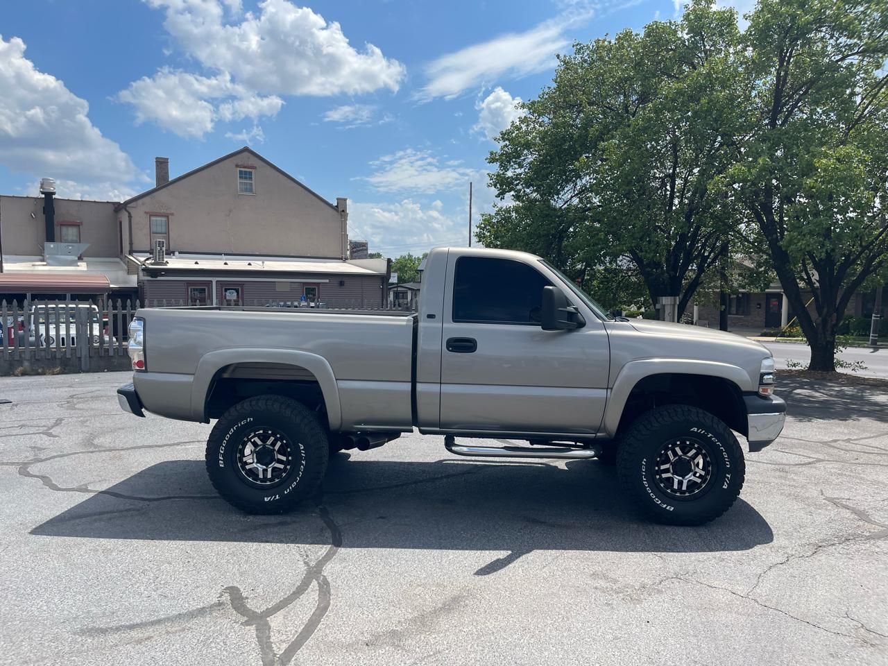 Chevrolet Silverado 1500 1LT Regular Cab 4WD 2001