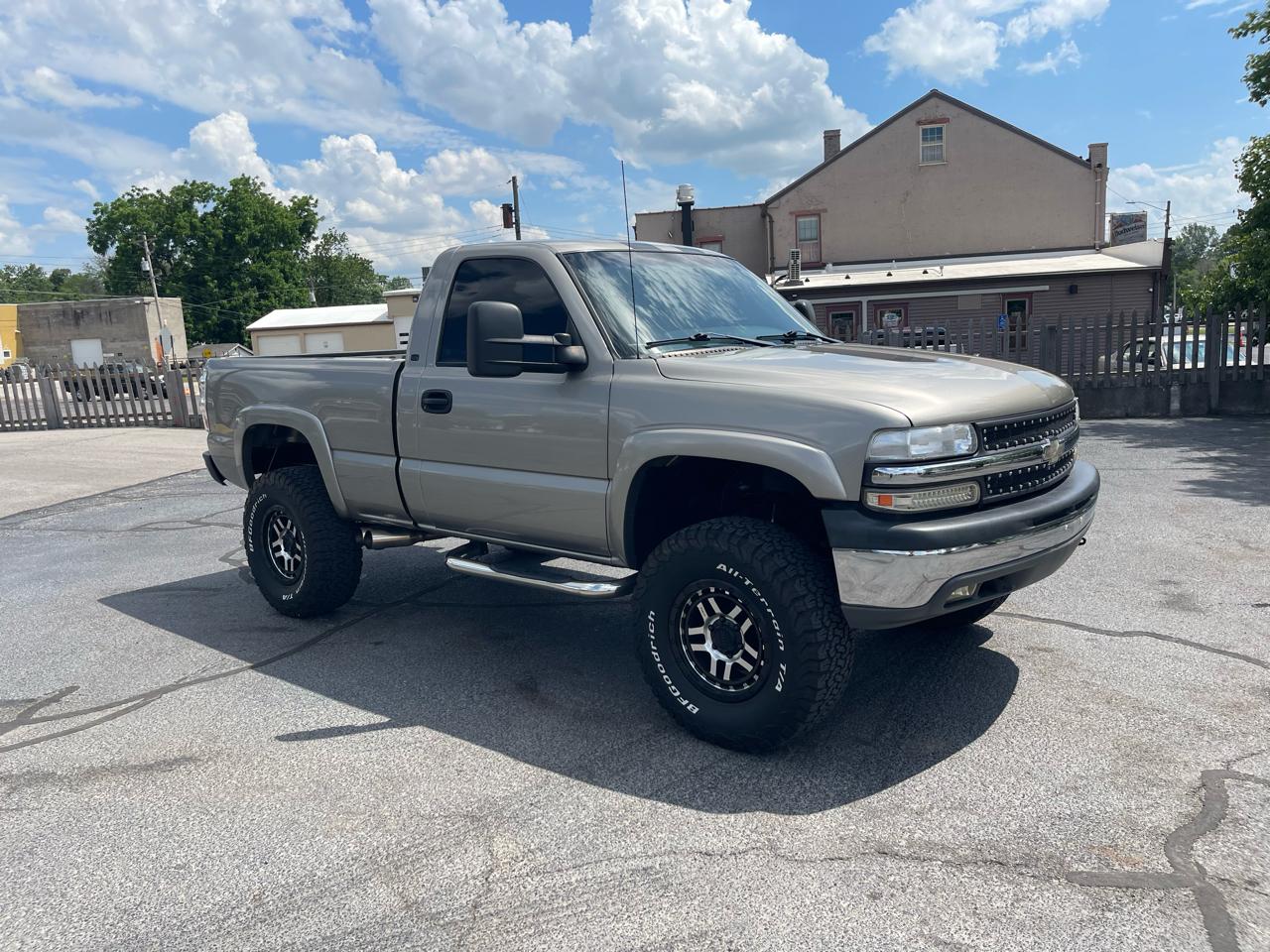 Chevrolet Silverado 1500 1LT Regular Cab 4WD 2001