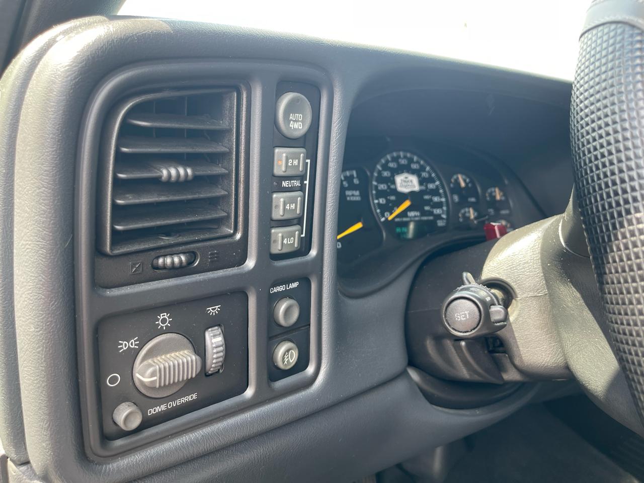 Chevrolet Silverado 1500 1LT Regular Cab 4WD 2001