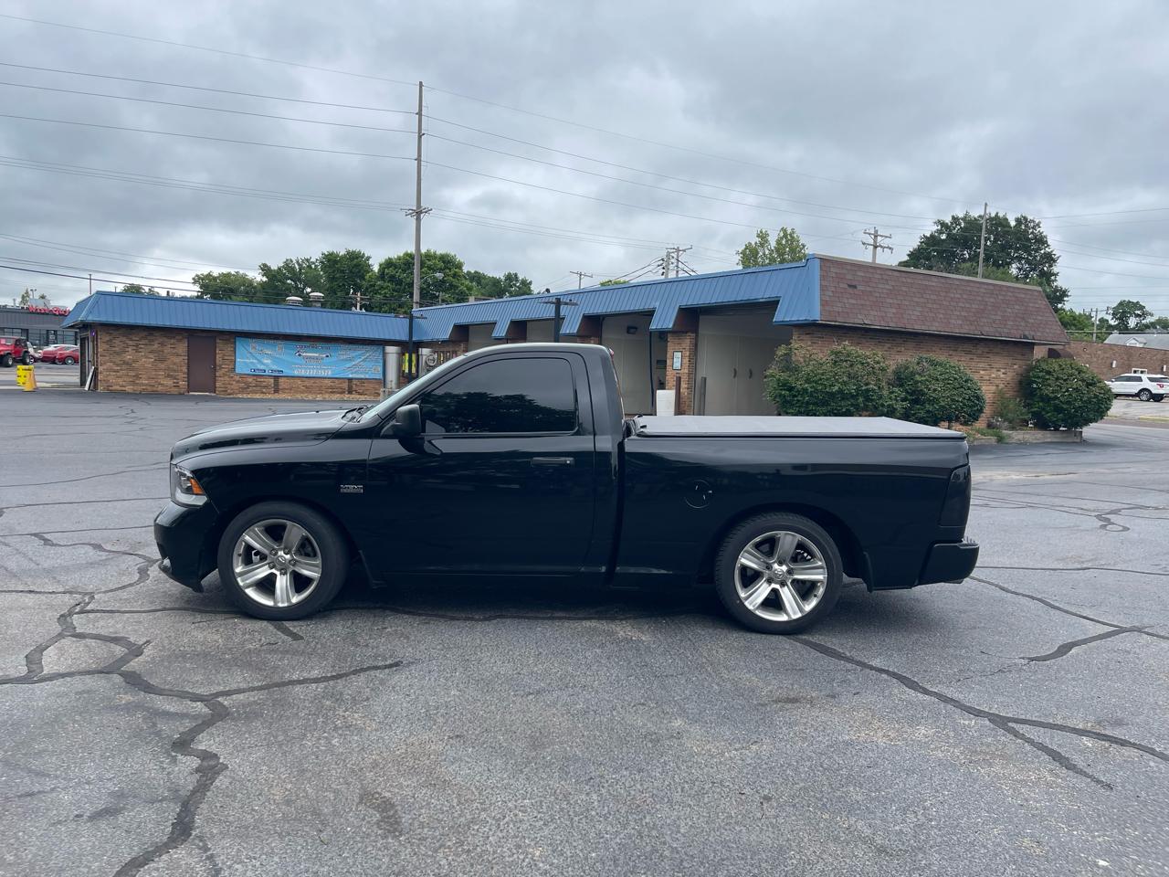 RAM 1500 2WD Reg Cab 120.5" Sport 2012