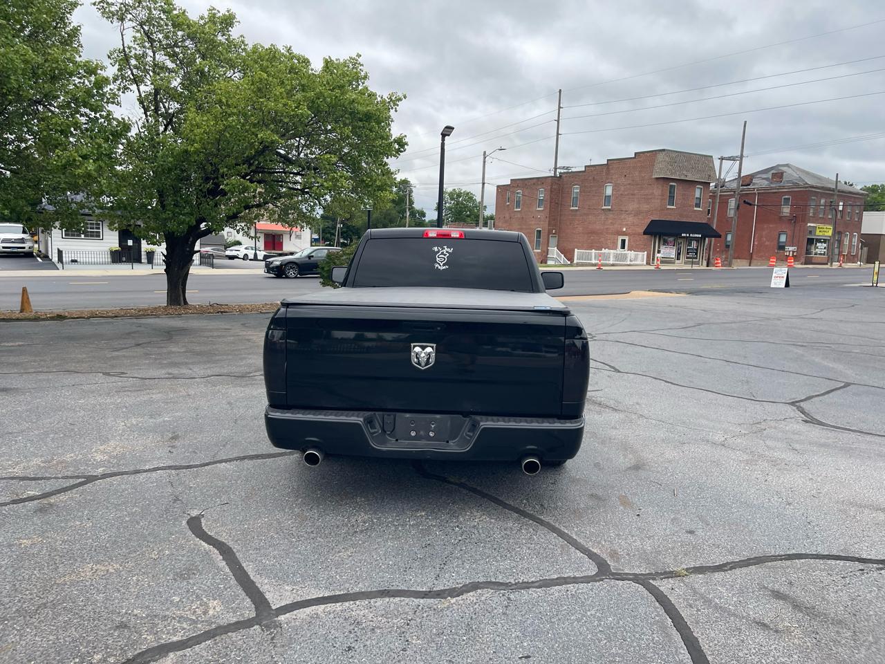 RAM 1500 2WD Reg Cab 120.5" Sport 2012
