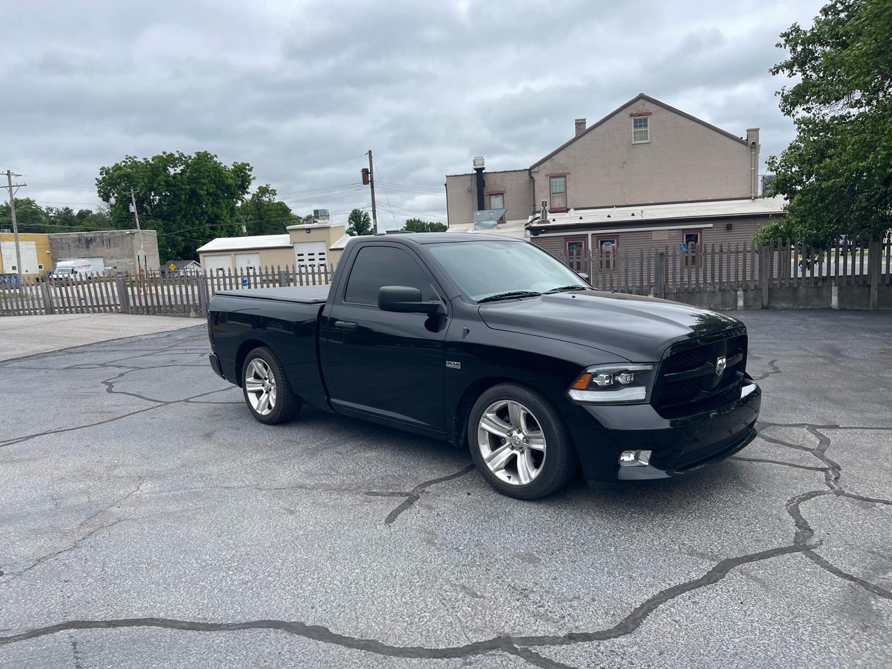 RAM 1500 2WD Reg Cab 120.5" Sport 2012