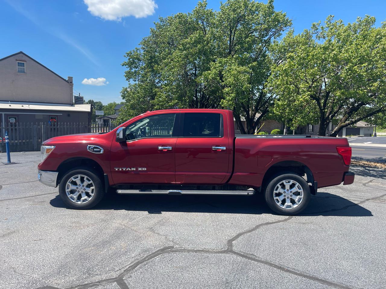 Nissan Titan XD 4WD Crew Cab SV Diesel 2016