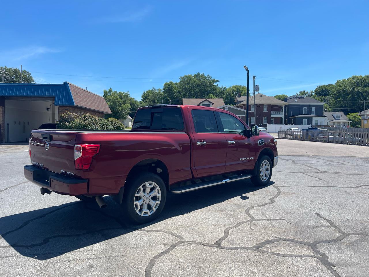 Nissan Titan XD 4WD Crew Cab SV Diesel 2016