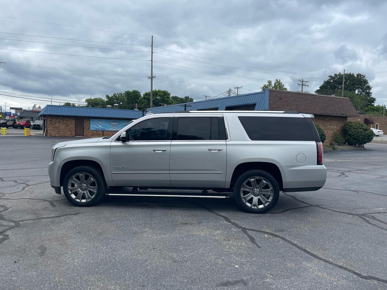 GMC Yukon XL Denali 4WD 2016
