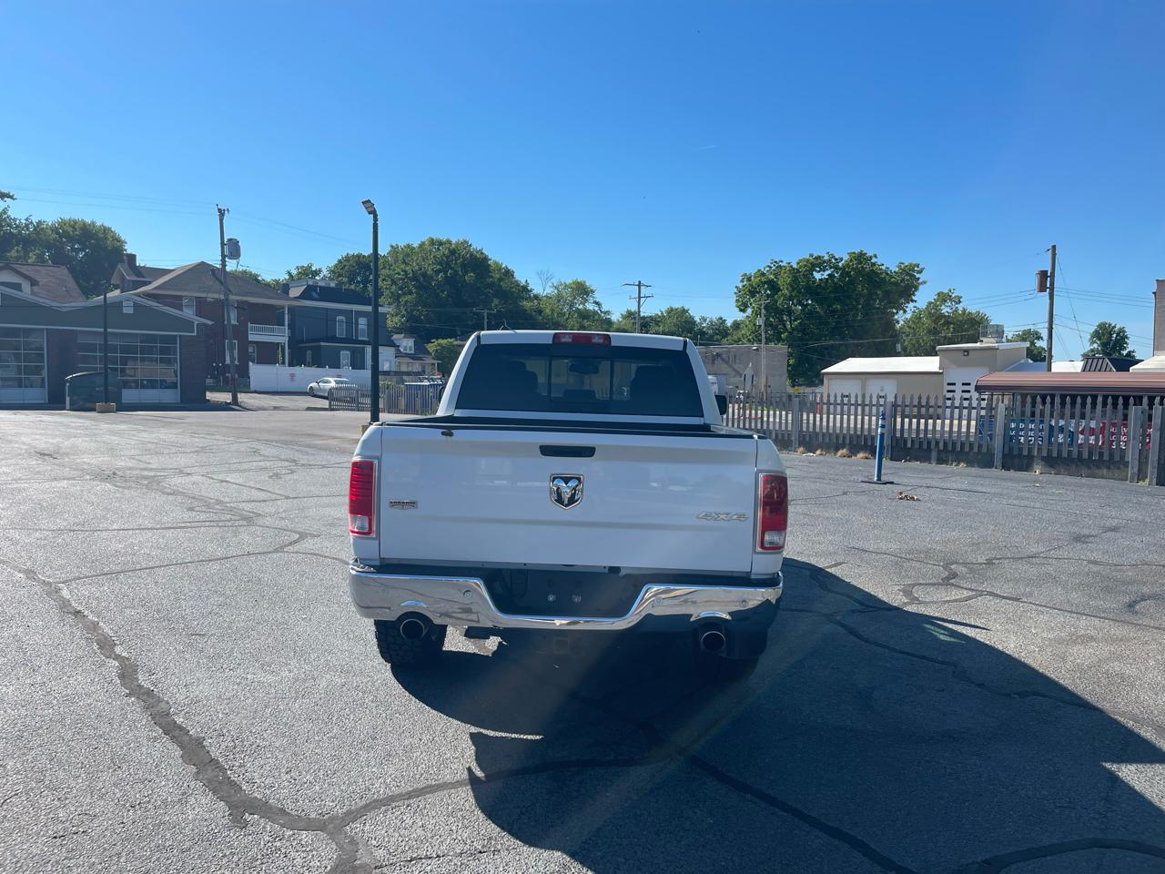 RAM 1500 Laramie Crew Cab SWB 4WD 2017