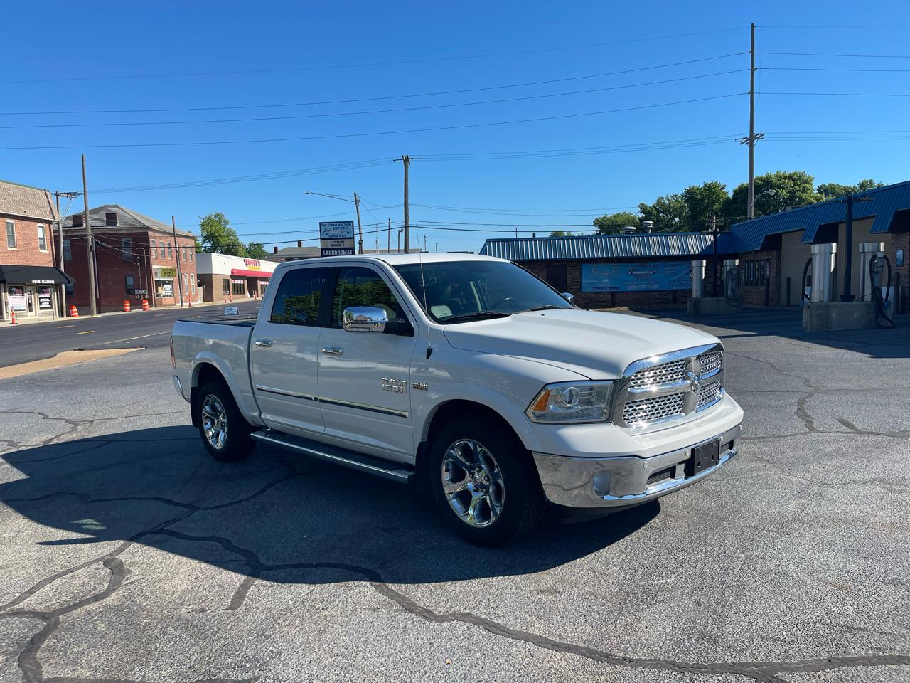 RAM 1500 Laramie Crew Cab SWB 4WD 2017