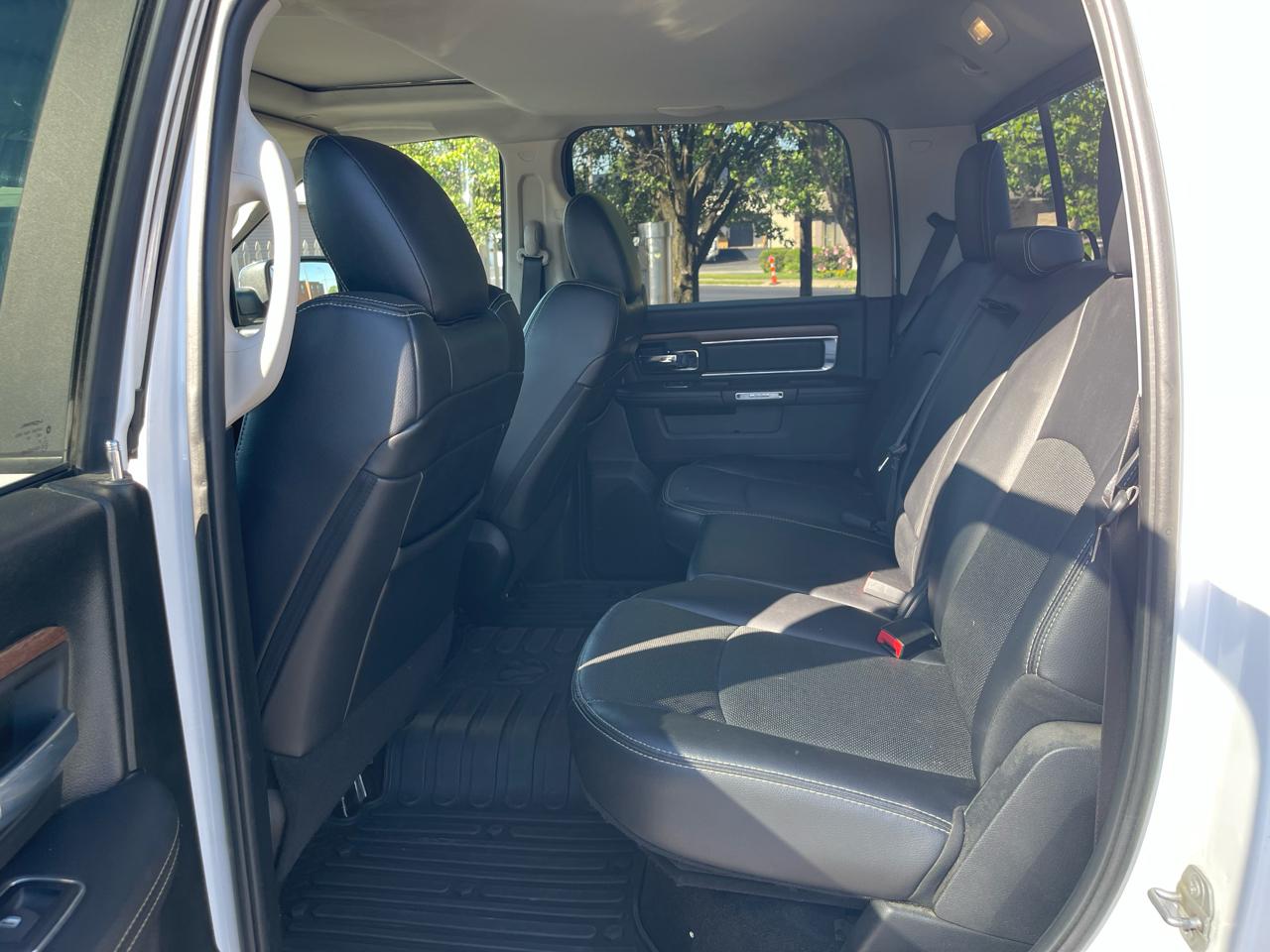 RAM 1500 Laramie Crew Cab SWB 4WD 2017
