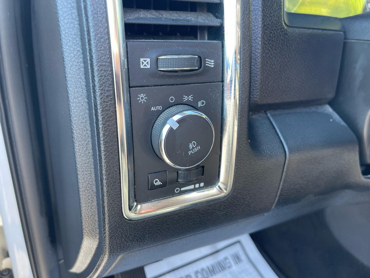 RAM 1500 Laramie Crew Cab SWB 4WD 2017