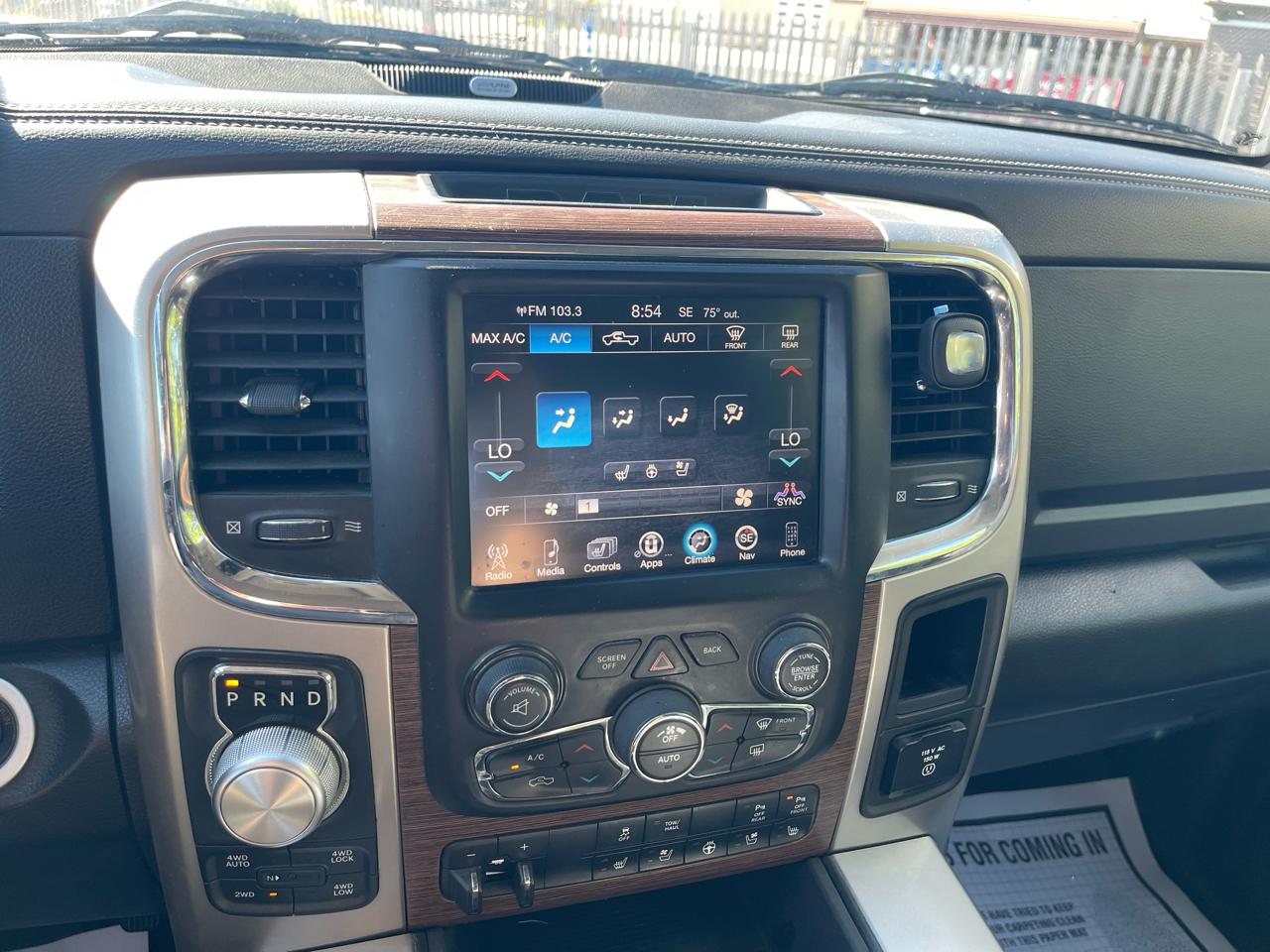 RAM 1500 Laramie Crew Cab SWB 4WD 2017
