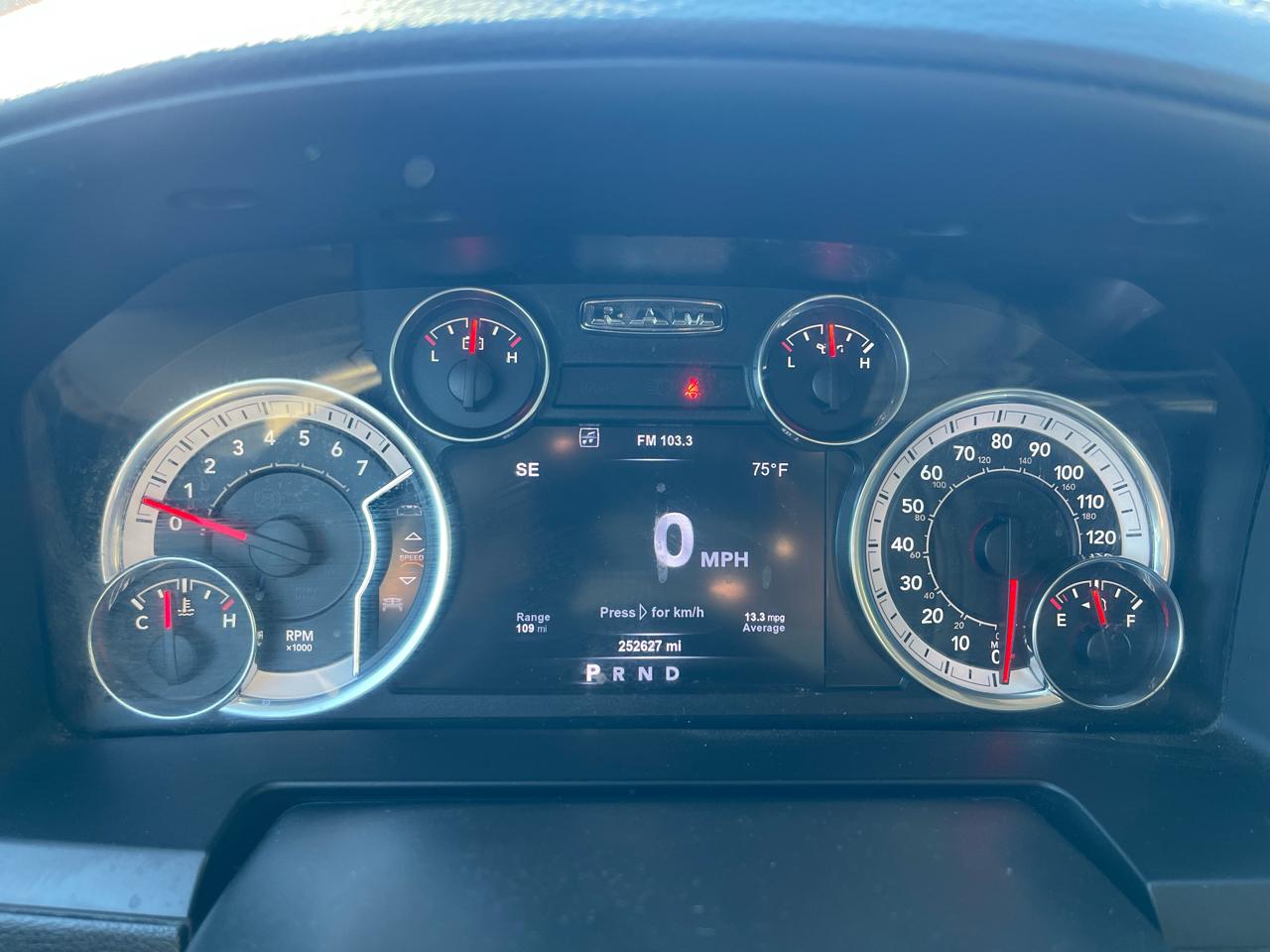 RAM 1500 Laramie Crew Cab SWB 4WD 2017