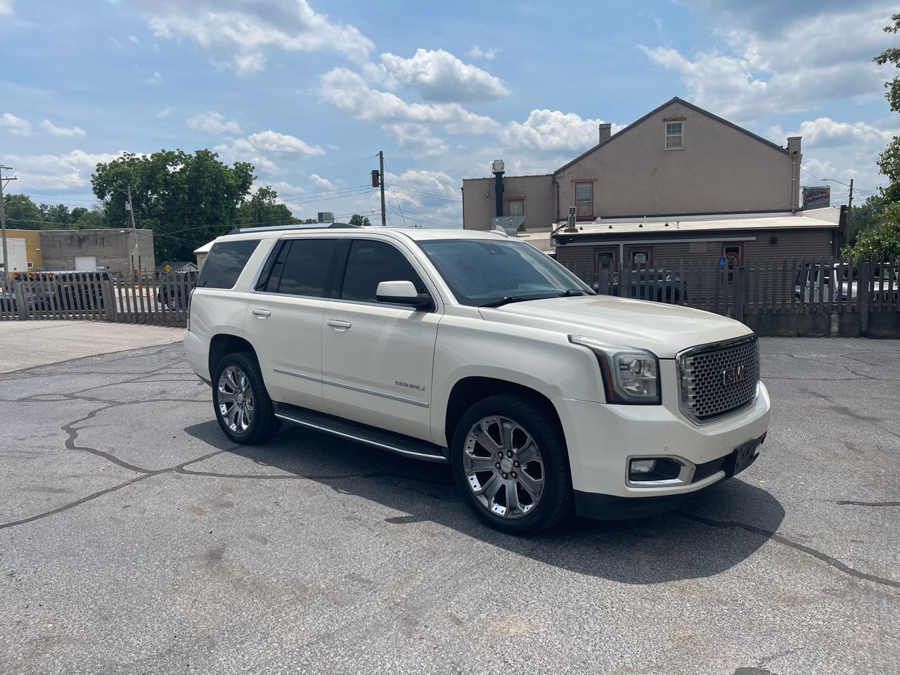 GMC Yukon Denali 4WD 2015