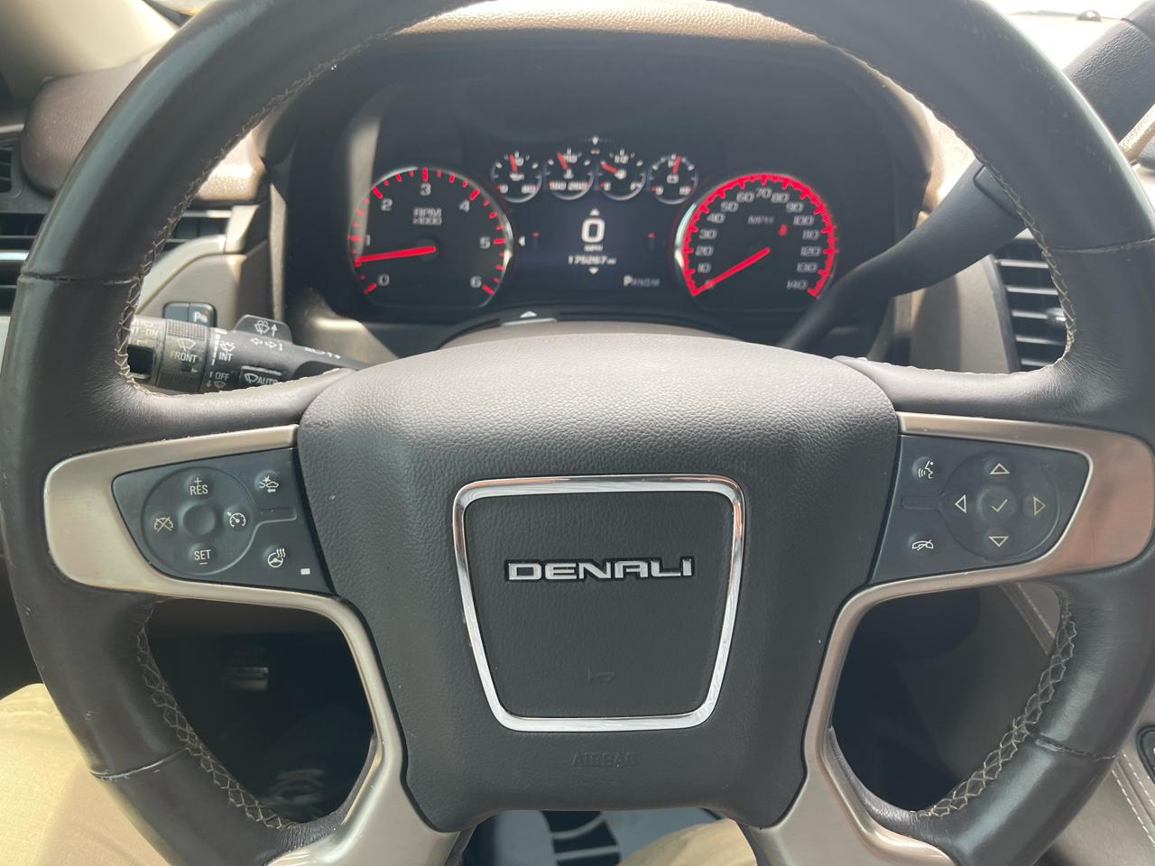 GMC Yukon Denali 4WD 2015
