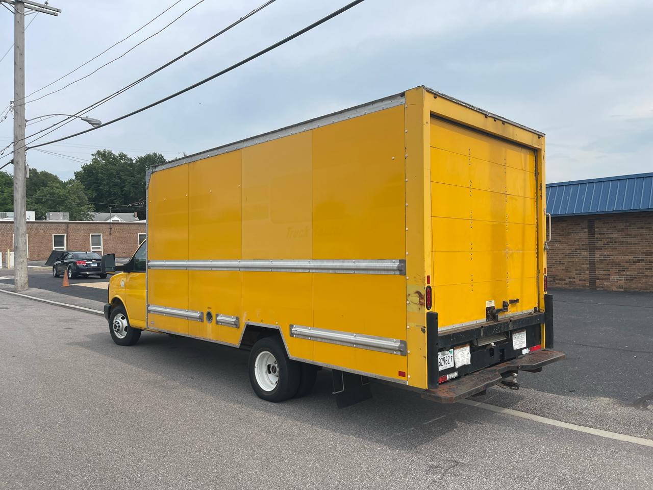 GMC Savana G3500 177 in. 2017