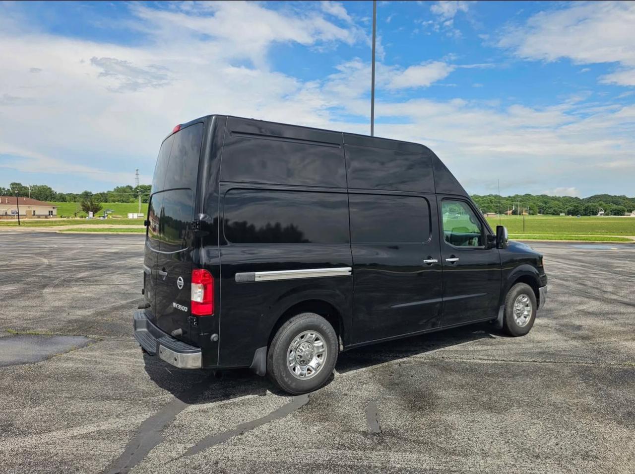 Nissan NV Cargo 3500 HD S High Roof 2019