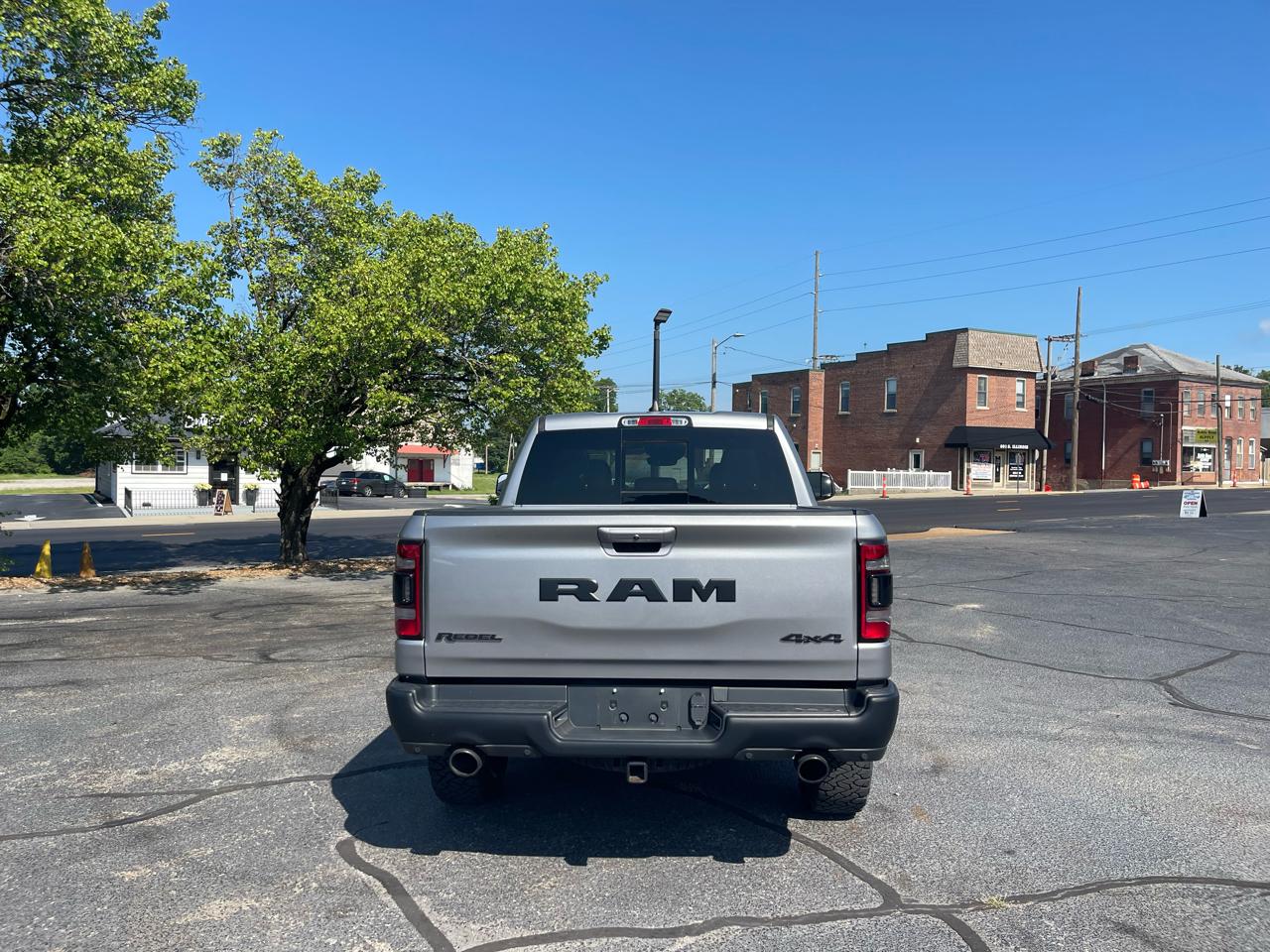 RAM 1500 4WD Crew Cab 140.5" Rebel 2022