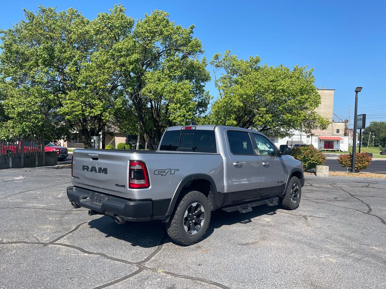RAM 1500 4WD Crew Cab 140.5" Rebel 2022