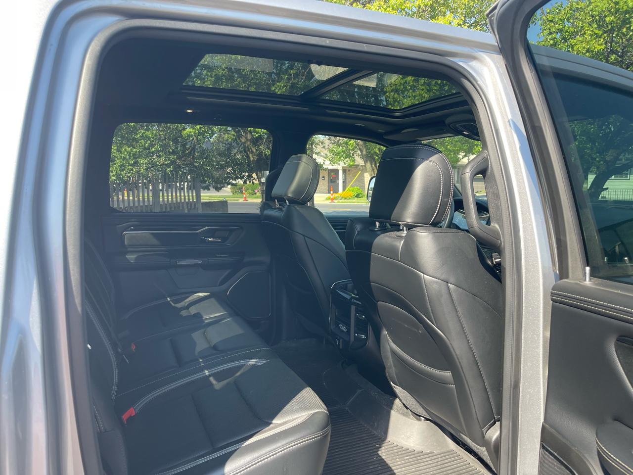 RAM 1500 4WD Crew Cab 140.5" Rebel 2022