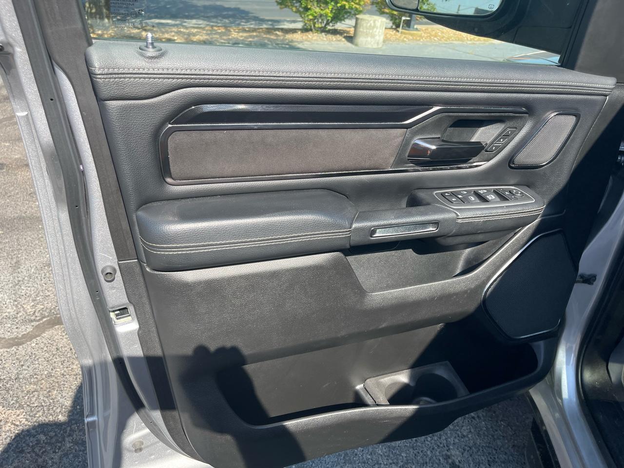 RAM 1500 4WD Crew Cab 140.5" Rebel 2022