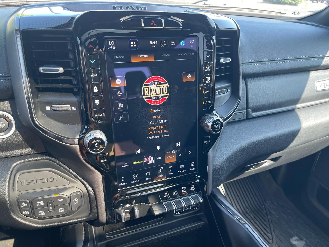 RAM 1500 4WD Crew Cab 140.5" Rebel 2022