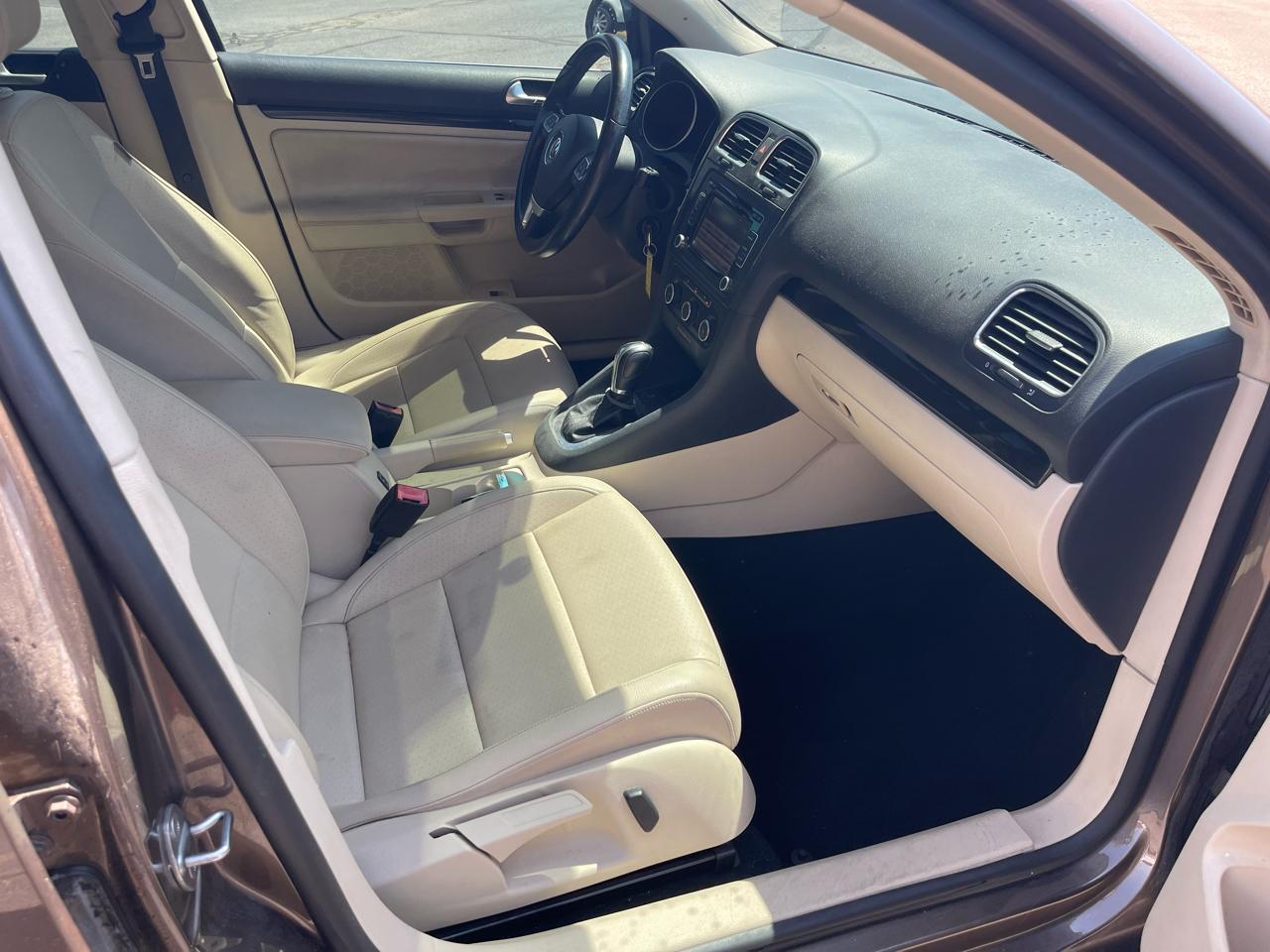 Volkswagen Jetta SportWagen 2.0L TDI 2014