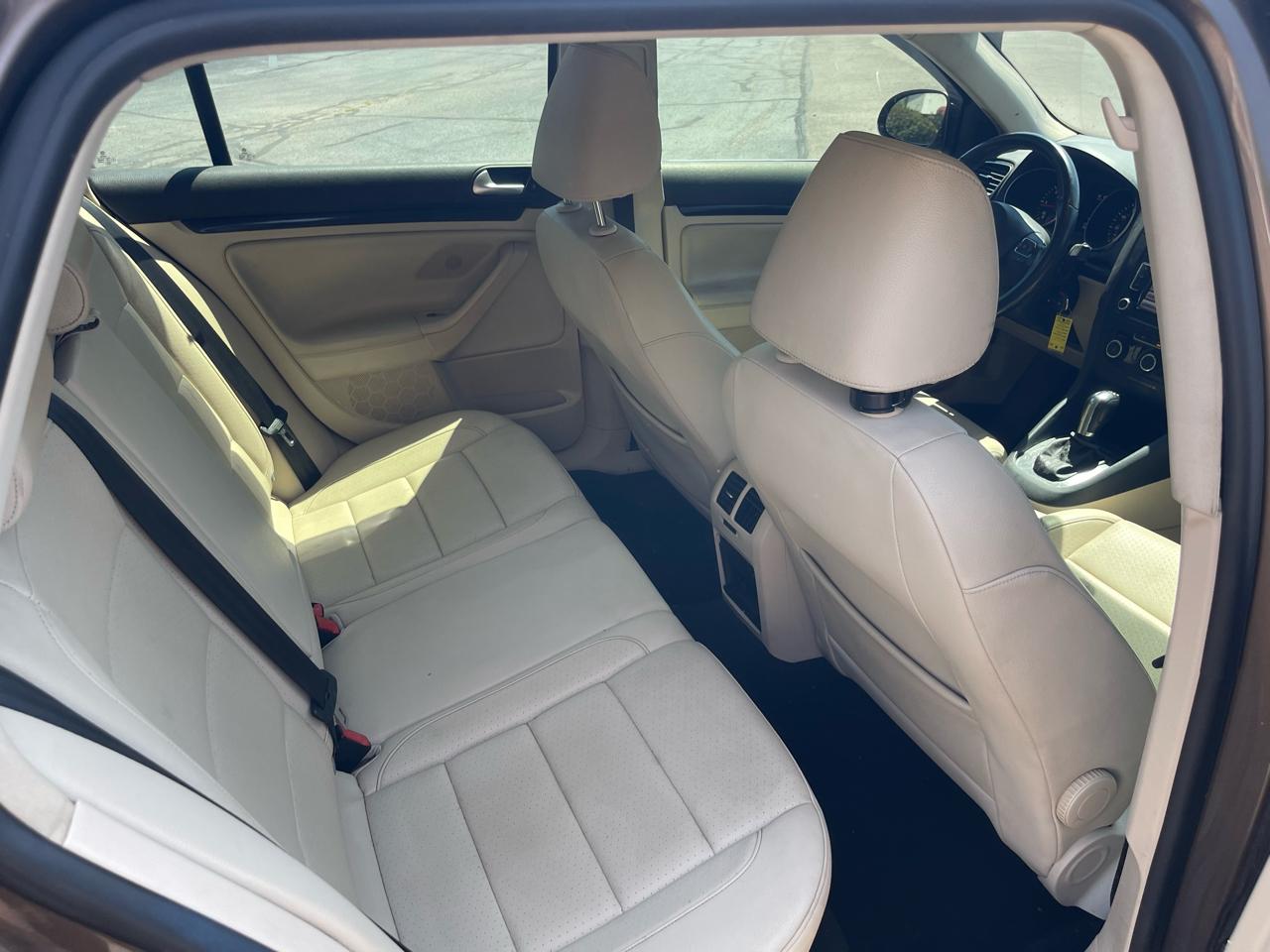 Volkswagen Jetta SportWagen 2.0L TDI 2014