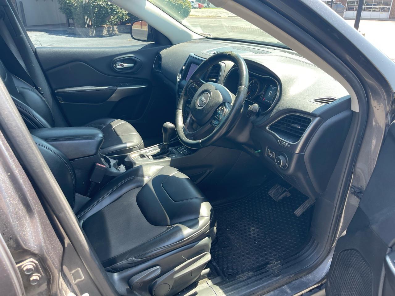 Jeep Cherokee Latitude Plus FWD 2019