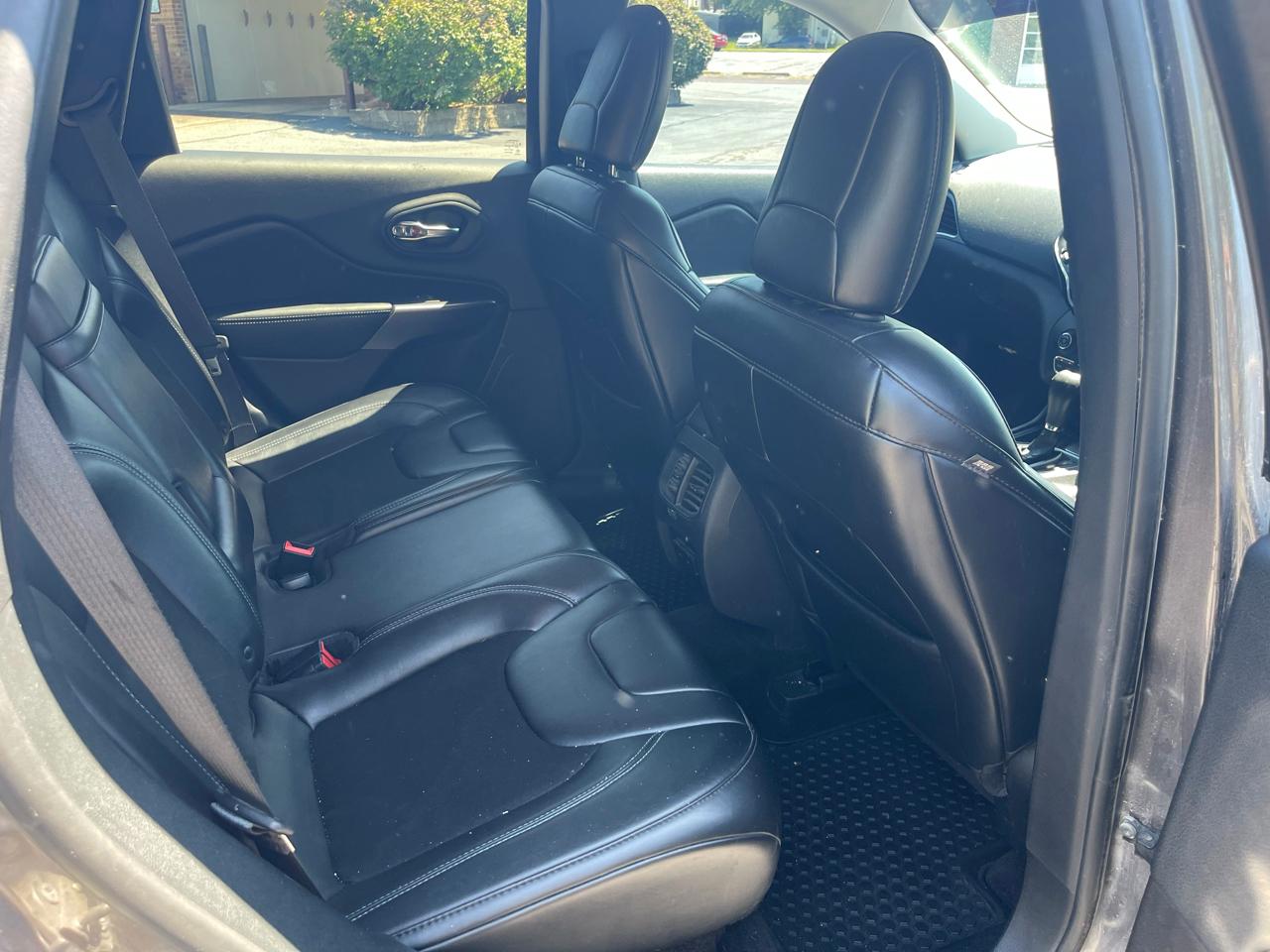 Jeep Cherokee Latitude Plus FWD 2019