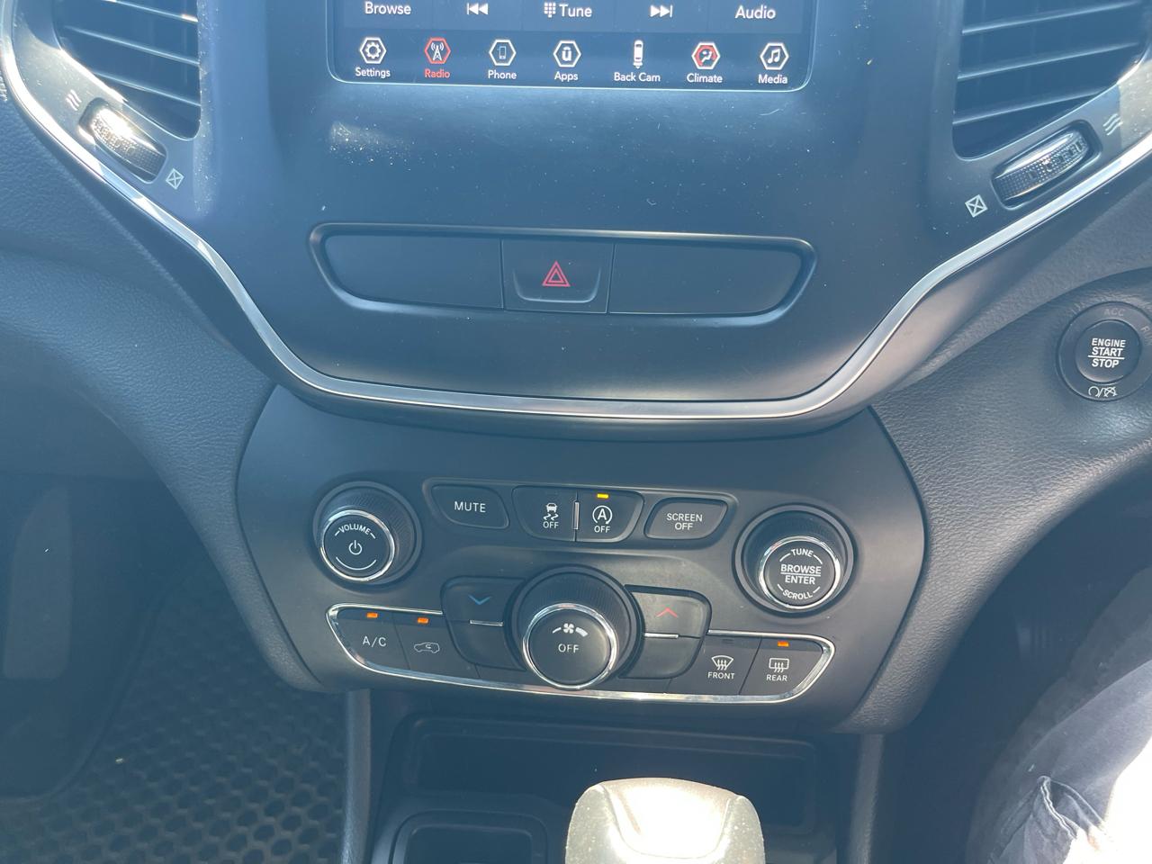Jeep Cherokee Latitude Plus FWD 2019