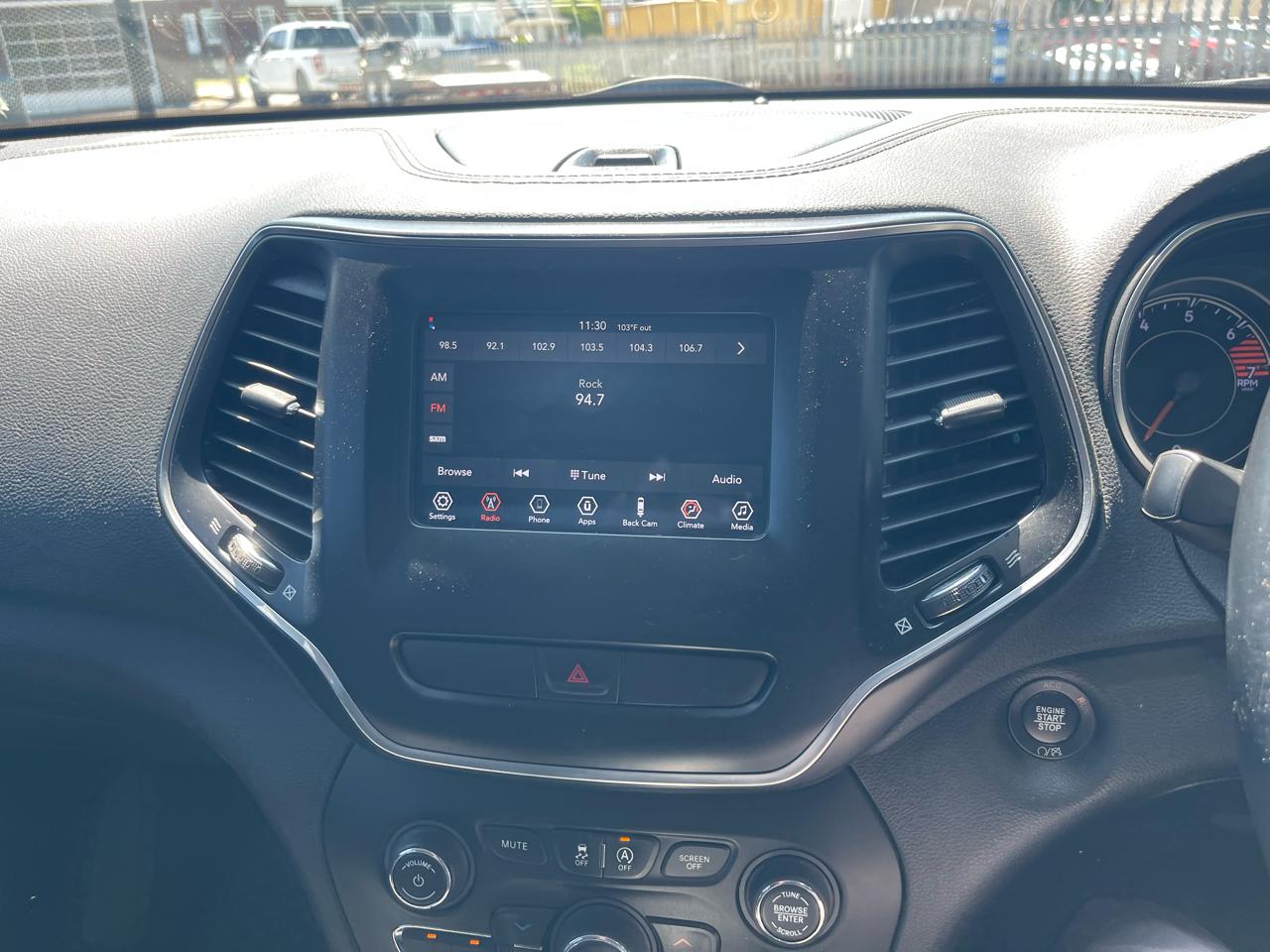 Jeep Cherokee Latitude Plus FWD 2019