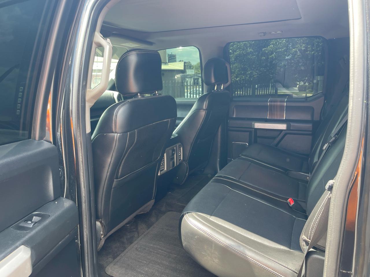 Ford F-150 4WD SuperCrew 145" Lariat 2015