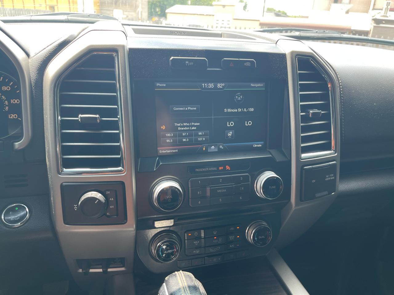 Ford F-150 4WD SuperCrew 145" Lariat 2015